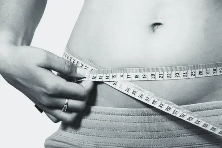 Barriga inchada | 5 causas comuns, e como tratar inchaço na barriga