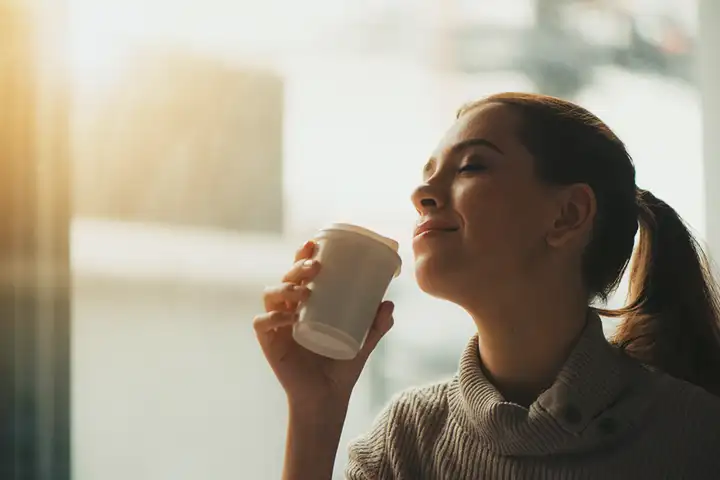 Beber café realmente melhora a memória?