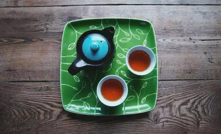3 Benefícios do Chá de Ervas durante a Febre