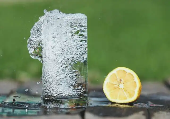 Benefícios do Suco de Limão pela Manhã