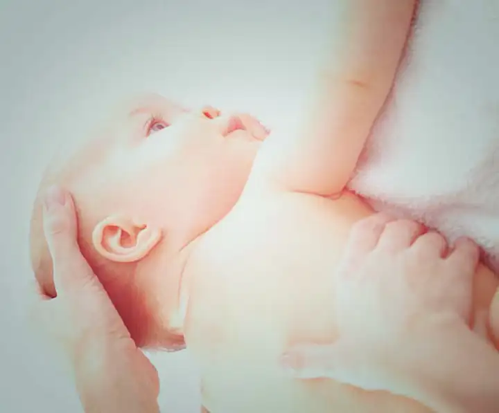 Causas e tratamento da cólica em seu bebê