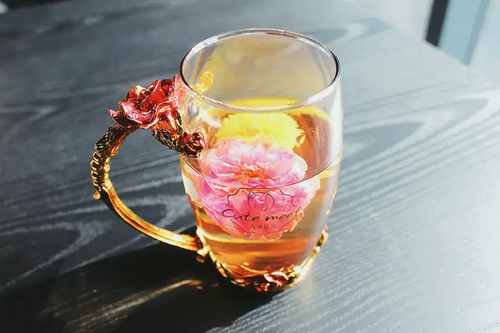Chá de valeriana |  Benefícios e Efeitos Colaterais