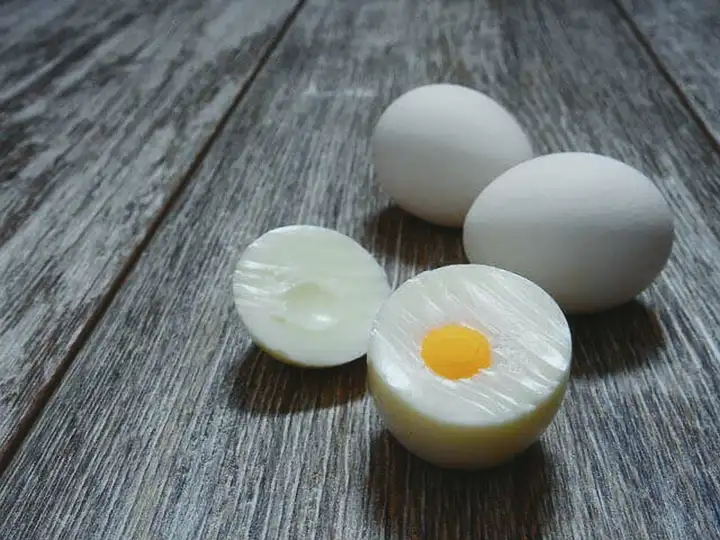 Comer ovos causa constipação?
