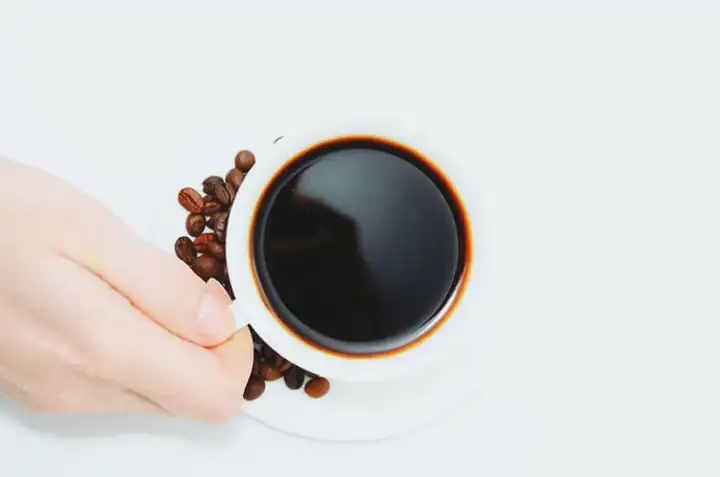 Como a cafeína afeta pressão arterial?
