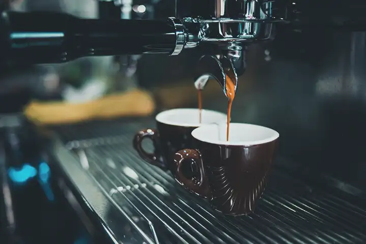Como a cafeína afeta seu sistema digestivo?