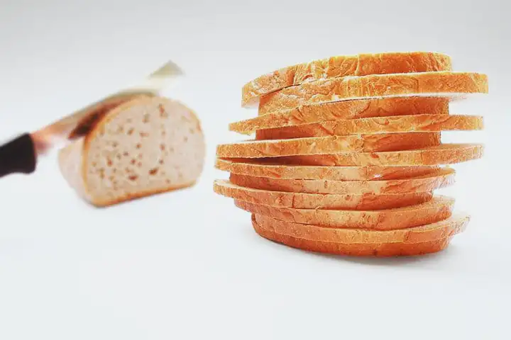 É seguro comer pão mofado?