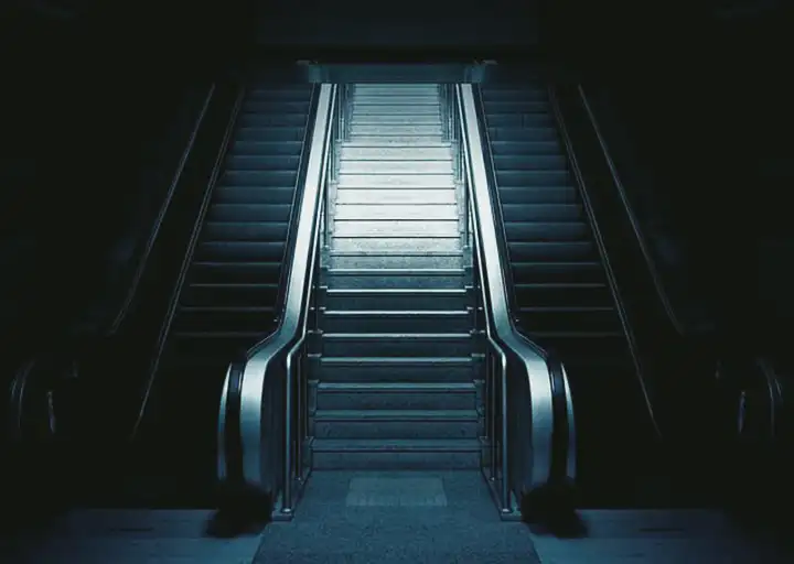 Medo de Escadas Rolantes | Fobia, Causas e Sintomas 
