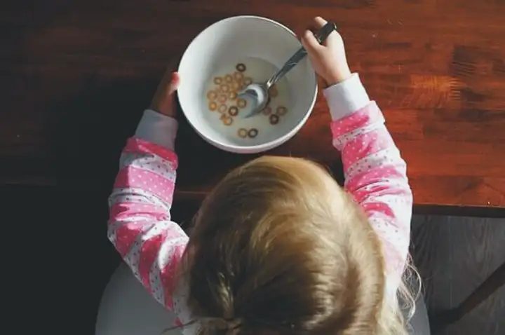 Os melhores alimentos para comer para limpar a acne