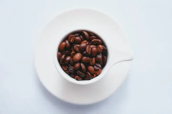 O conteúdo de cafeína do café depende de 4 fatores