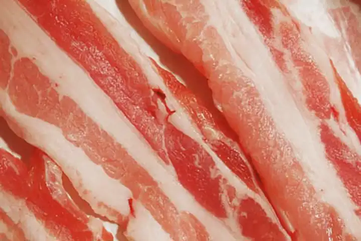 O que o Bacon faz no seu corpo depois de uma hora?