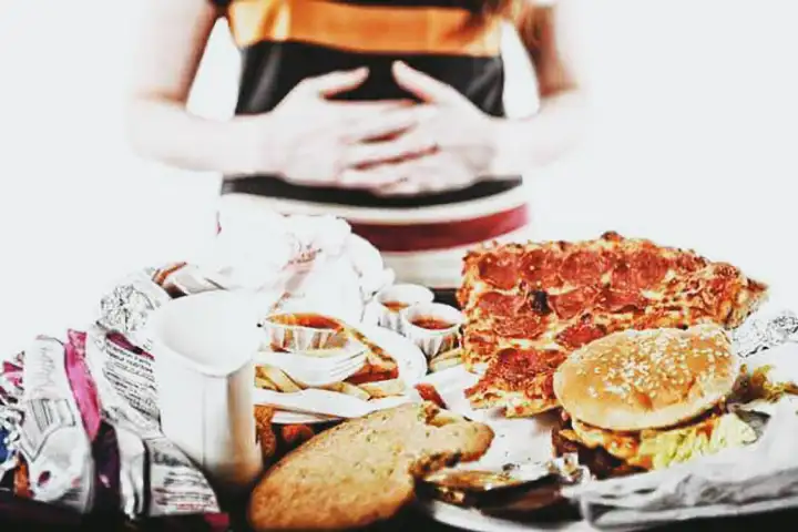 11 Sinais e Sintomas de Compulsão Alimentar