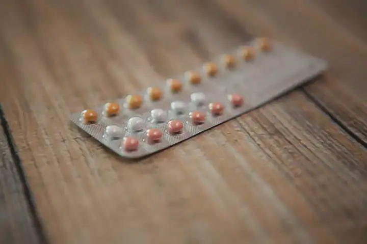 Pílula contraceptiva oral diminui o risco de câncer de ovário?