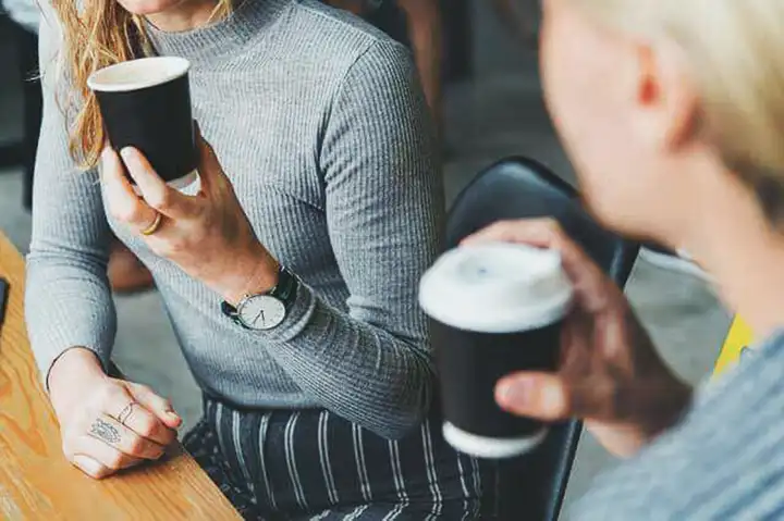 Por que a cafeína causa o nervosismo? Por que a cafeína causa o nervosismo?