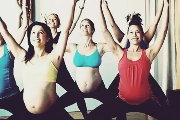 Quais são os benefícios da yoga no pré-natal?