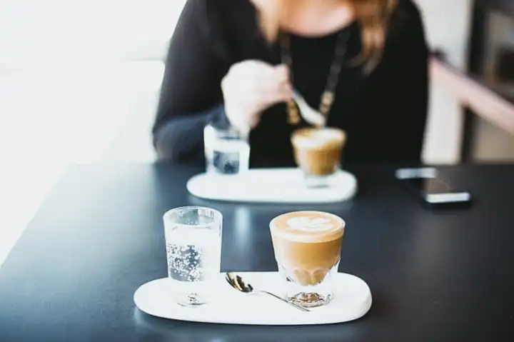  Quanto tempo dura o efeito da cafeína no organismo?