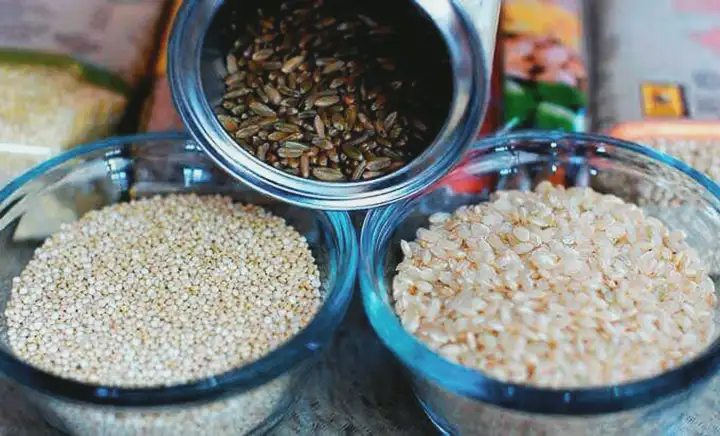 Quinoa ou Arroz? Qual tem mais Benefícios para Saúde?