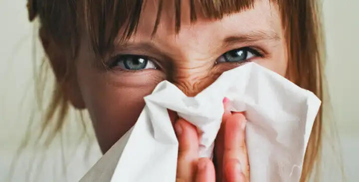 Rinite Alérgica | Sintomas de Corrimento Nasal e Coriza