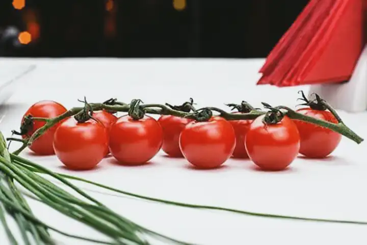 As sementes de tomate causam pedras nos rins?