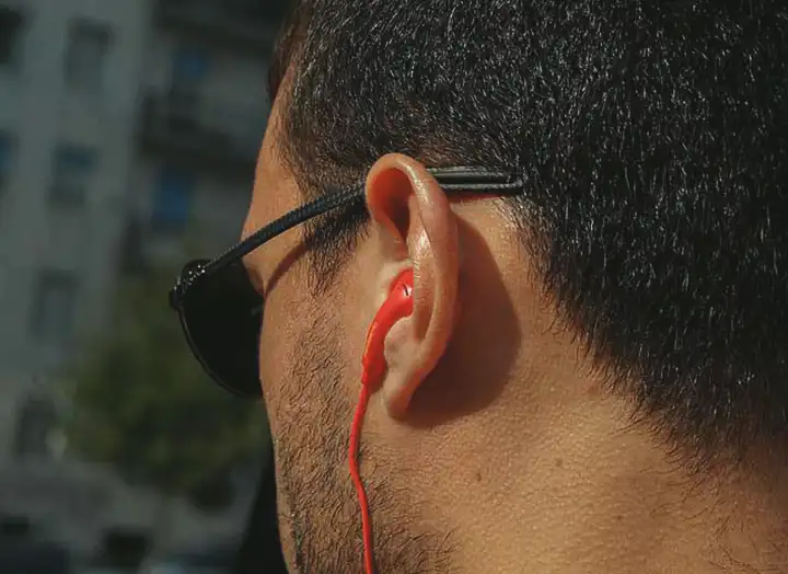 Tinnitus (Zumbido no Ouvido): Causas, Sintomas e Tratamento