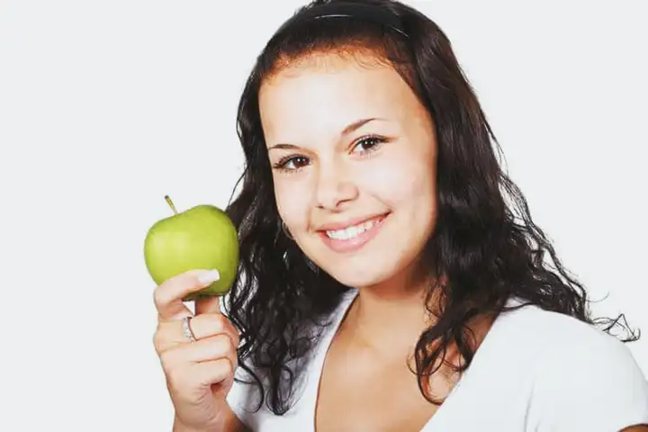 Uma Maçã Verde Por Dia E Seu Corpo Vai Agradecer