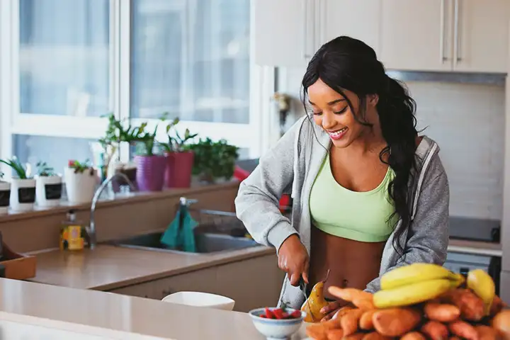 Você deve comer depois de um treino noturno?