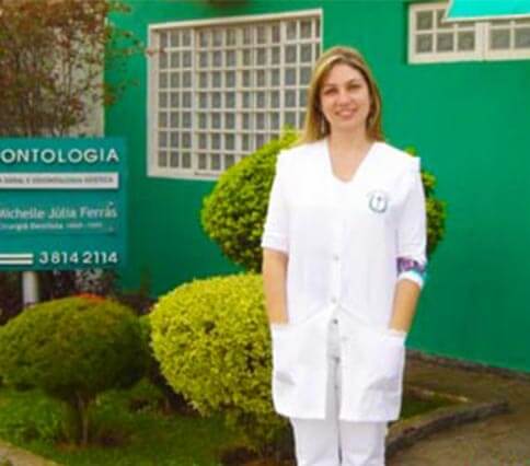Michelle Júlia Ferras | Dentistas | Clínico Geral